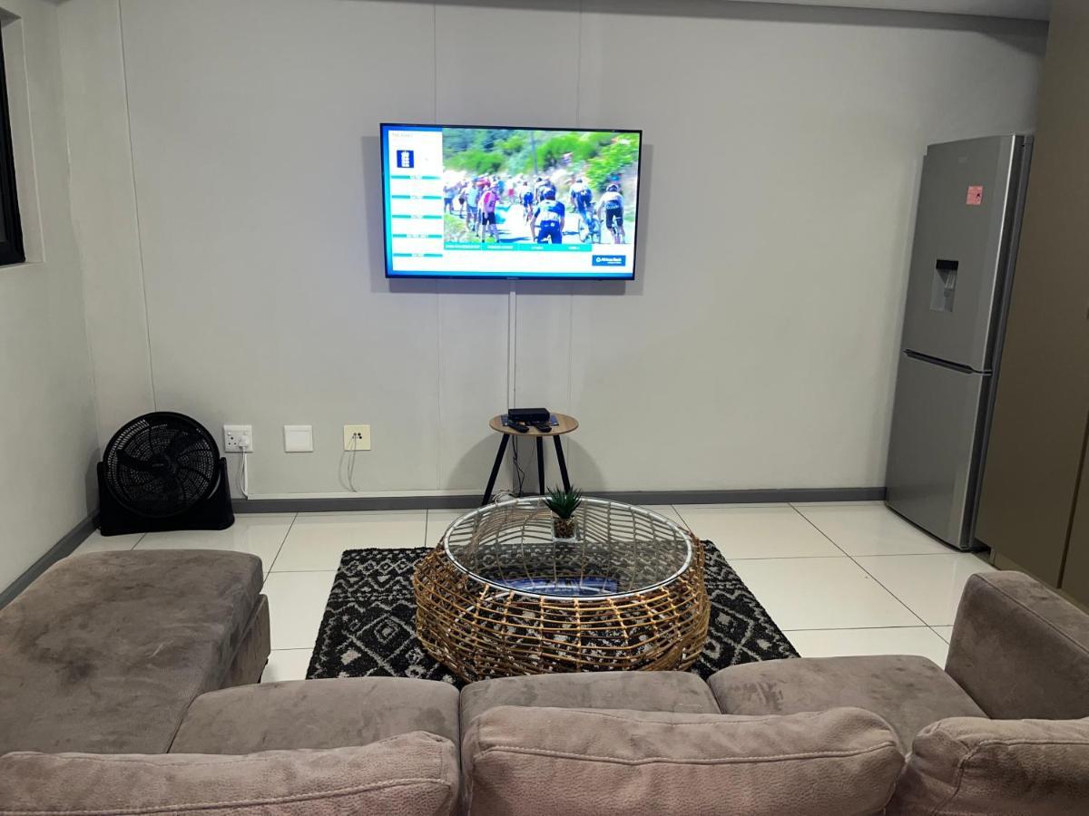 The Den Marensky Towers Daire Windhoek Dış mekan fotoğraf